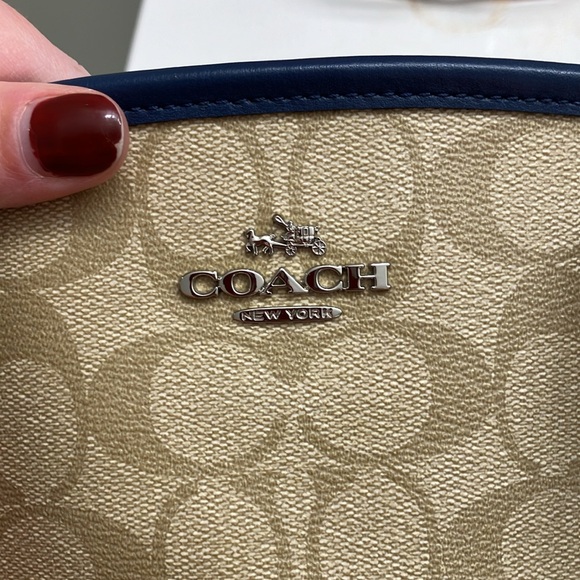 Coach New York Satchel - Picture 4 of 10